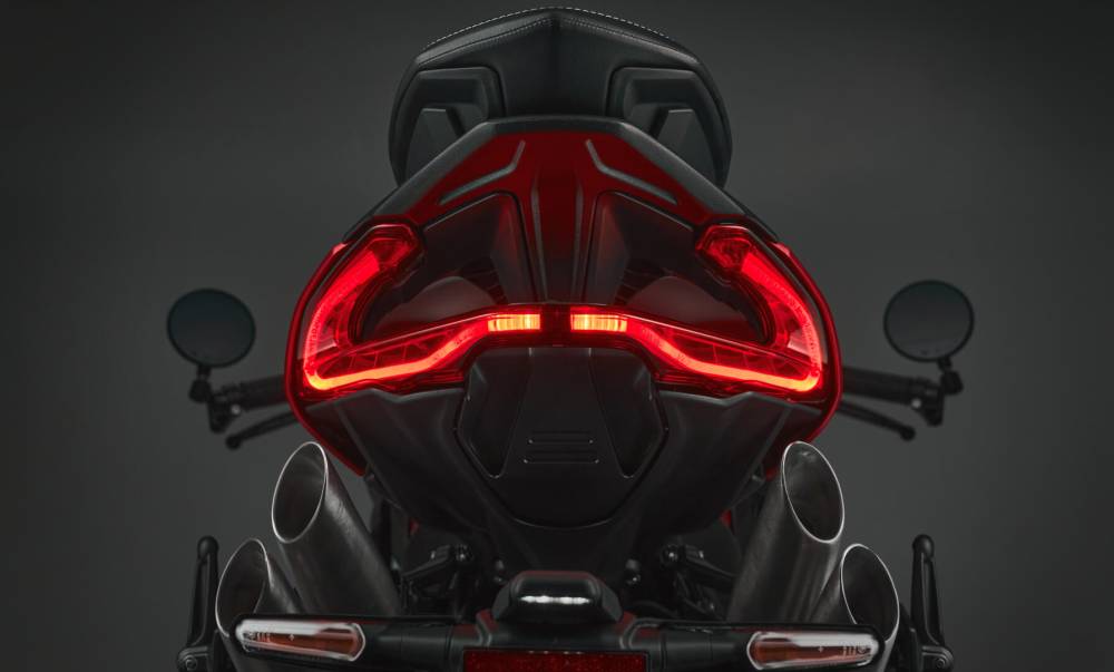 brutale-1000-rr-5