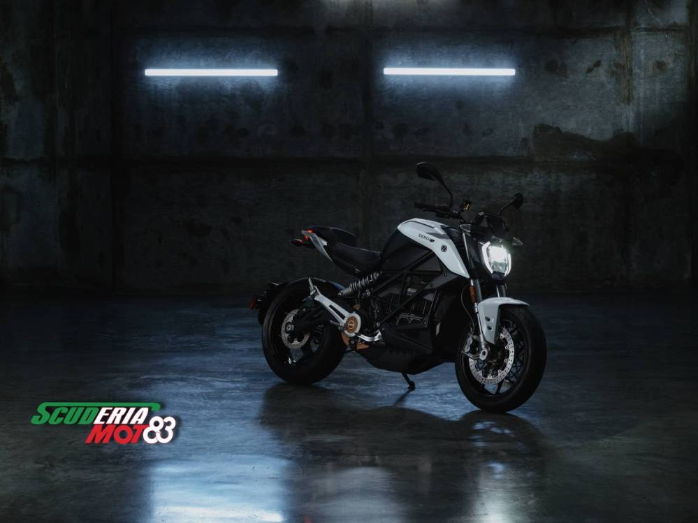 1600x900MY24SRStudio1188jpg_659d23193e68c
