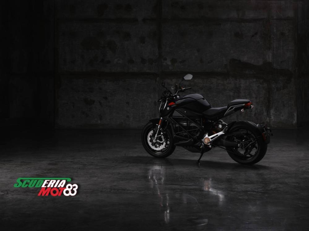 1600x900MY24SRStudio1921jpg_659d220295924