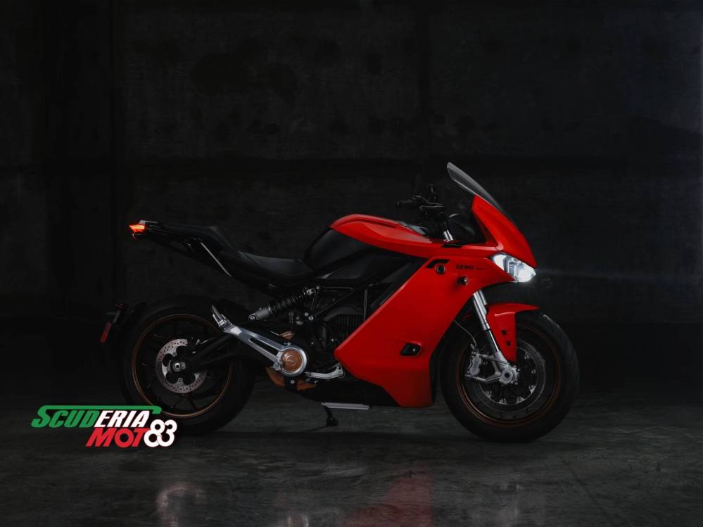 1600x900MY24SRSStudio2723jpg_659d1fa6b8927